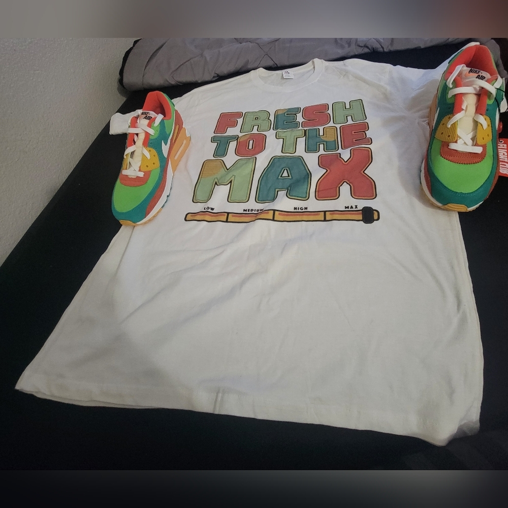 Nike Airmax with matching Tshirt Size XXL NWOB